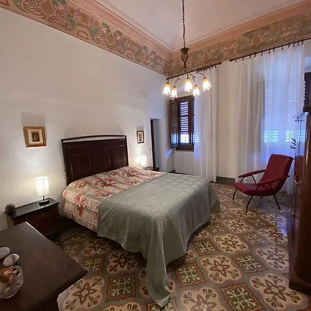 Palazzo De Luigi * Volterra