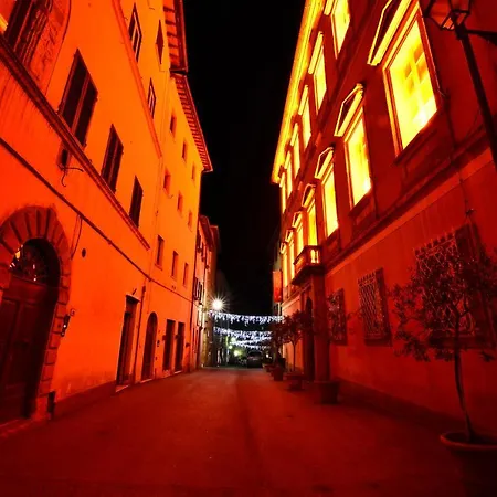 Apartment Palazzo De Luigi Volterra